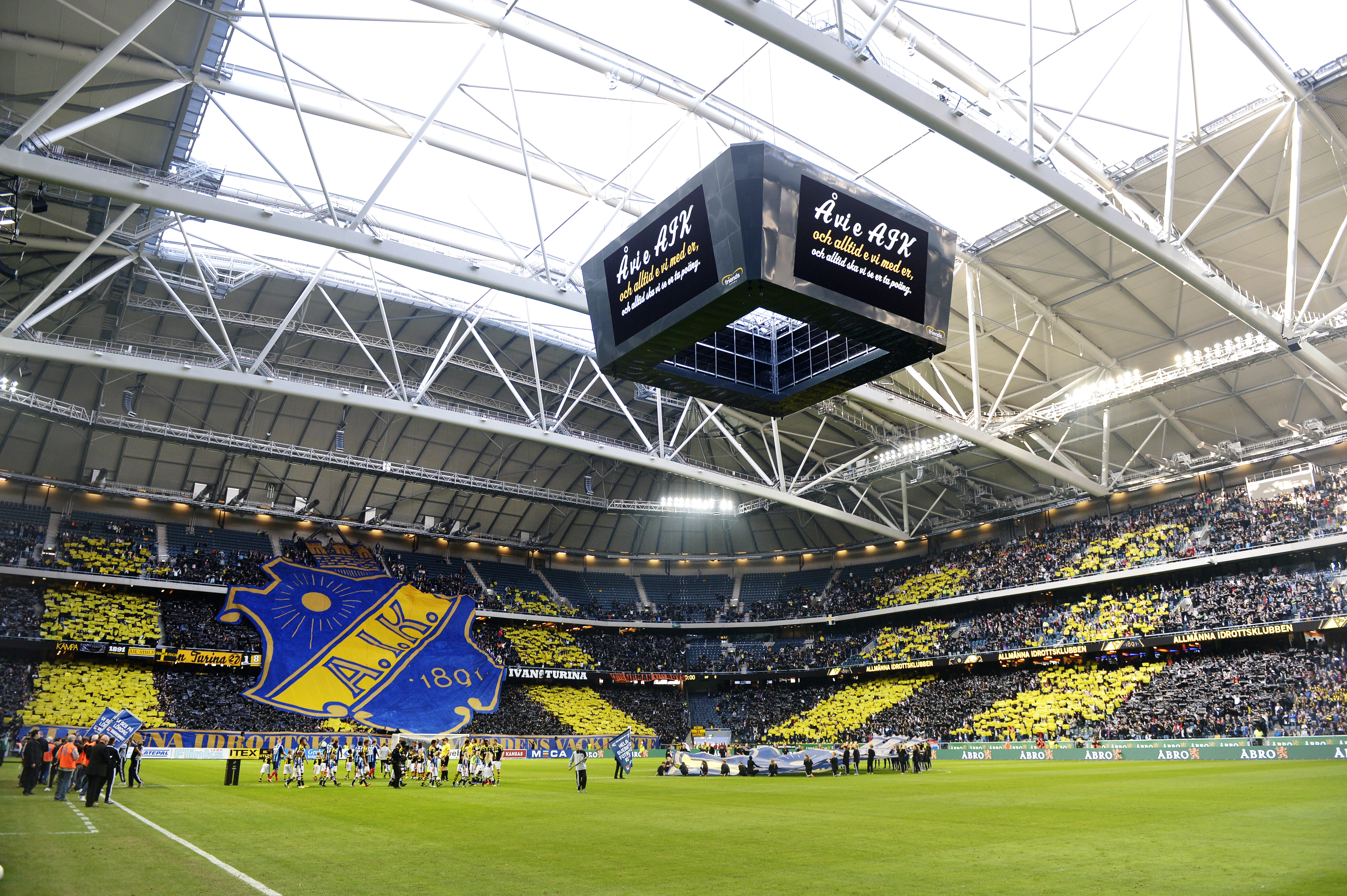 22 maj 2013 var det dags för derby i Solna. AIK bjöd på ett riktigt mäktigt mosaiktifo över tre etage. 22 maj 2013 var det dags för derby i Solna. AIK bjöd på ett riktigt mäktigt mosaiktifo över tre etage.