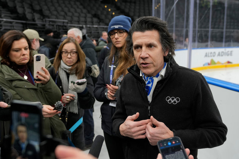 Christophe Dubi, IOK:s vd för OS, erkänner att han varit orolig för att ishallen i Milano inte skulle hinna blir klar.