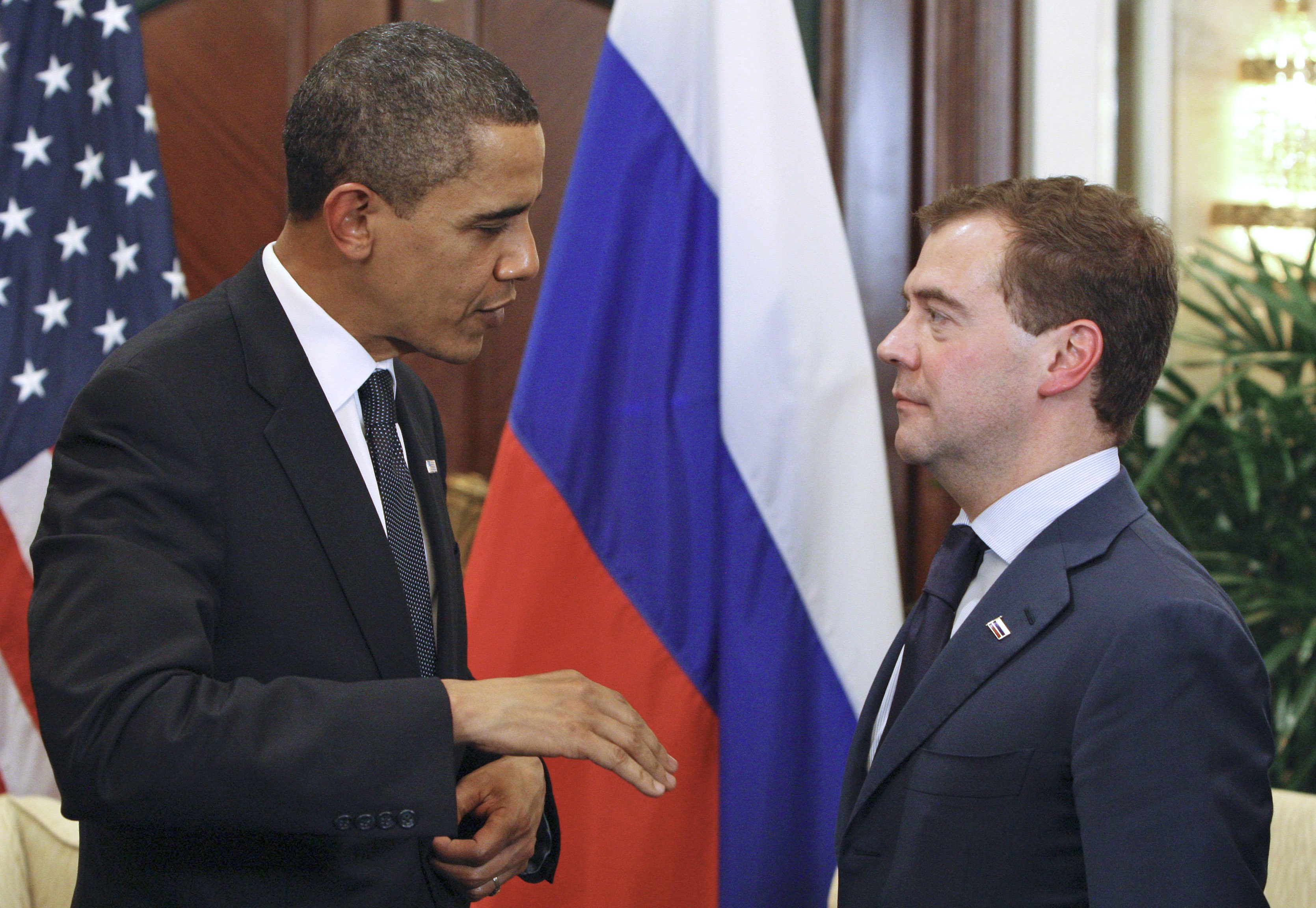 Nu misstänker vissa att spiondramat är överdrivet. Här ser ni ländernas två presidenter, Barack Obama och Dmitrij Medvedev.