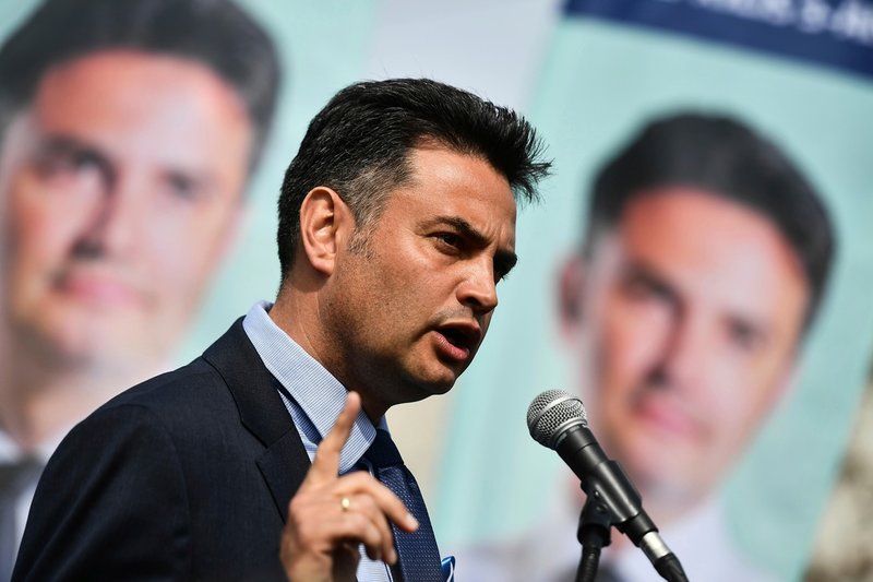 Oppositionen i det ungerska bestod av sex partier, som enats bakom kandidaten Péter Márki-Zay. Arkivbild.