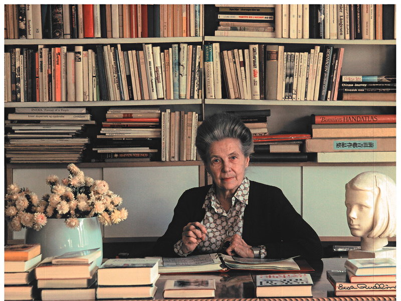 Alva Myrdal (1902–1986) politiker och diplomat, och hennes make Gunnar Myrdal 1898–1987) professor och politiker, var två inflytelserika personer i 1900-talets Sverige. Pressbild