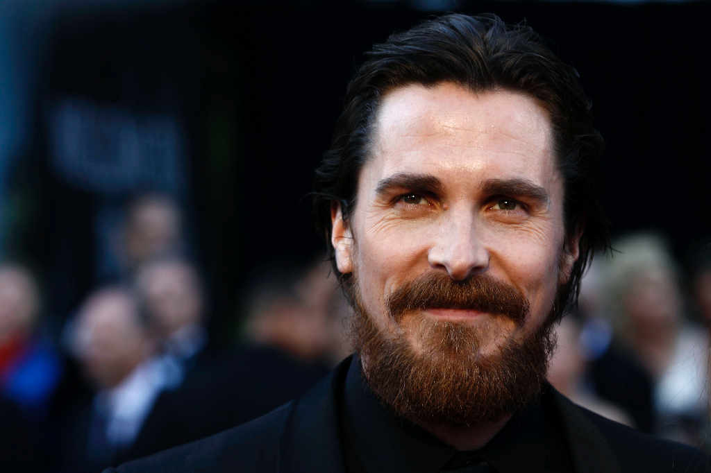 Han ersätter därmed tidigare tilltänkta Christian Bale..