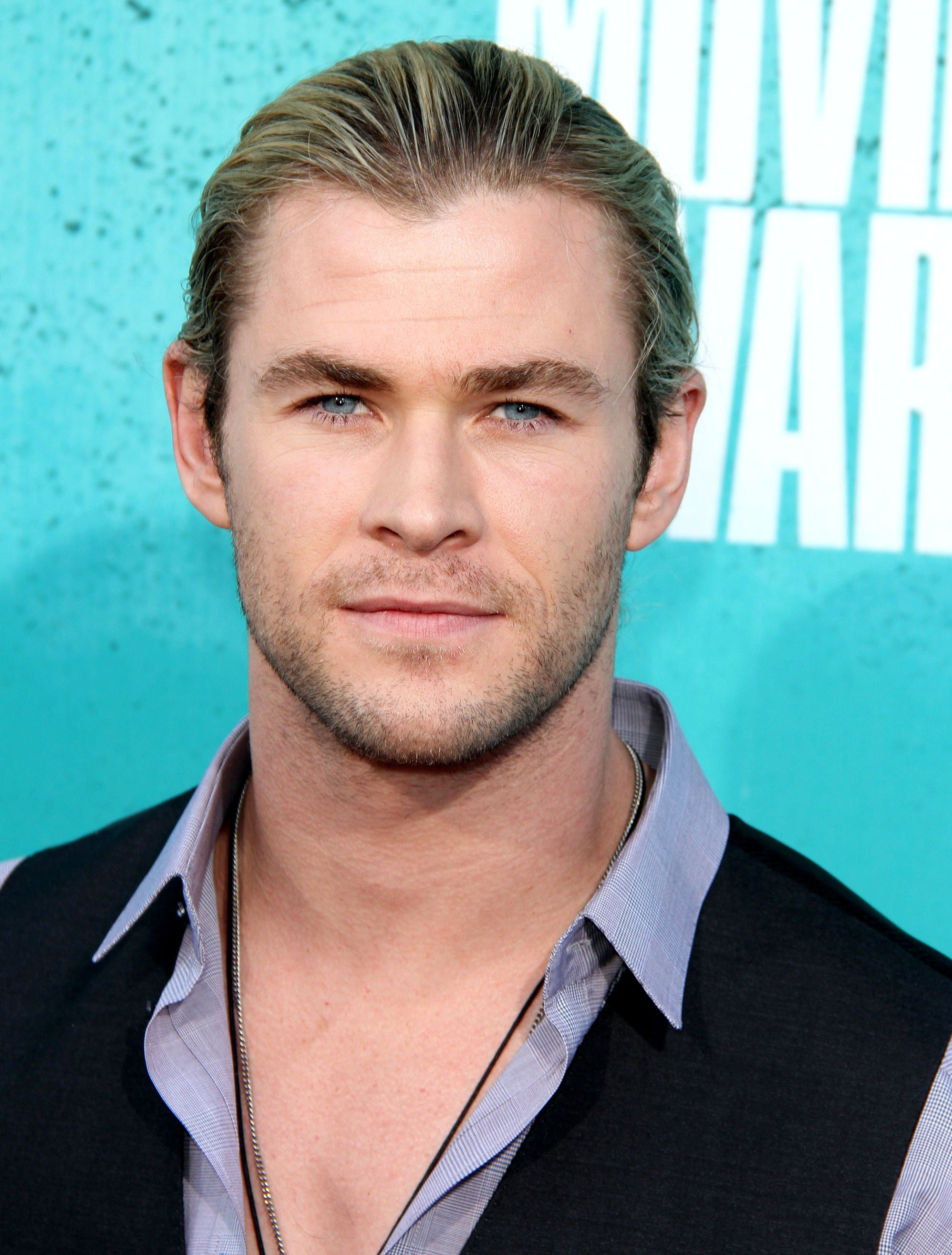 Chris Hemsworth spelar Thor.