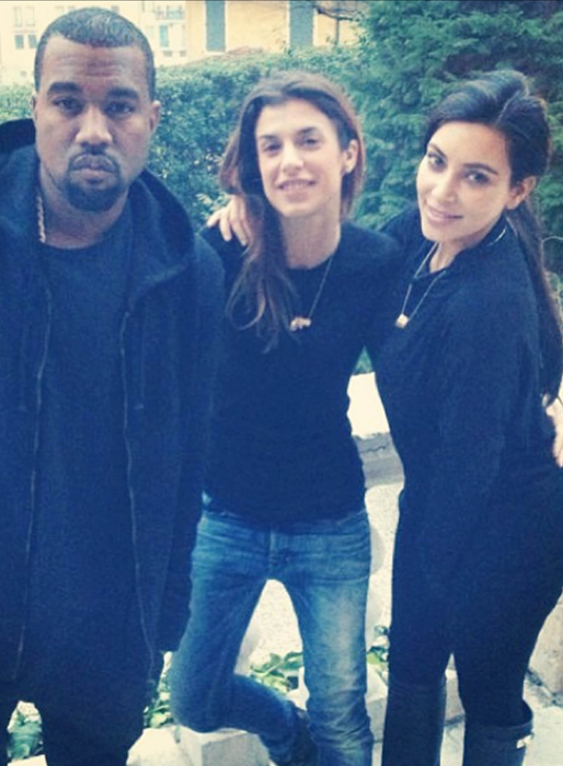 Kim och Kanye äter frukost med en väninna. Kim och Kanye äter frukost med en väninna.