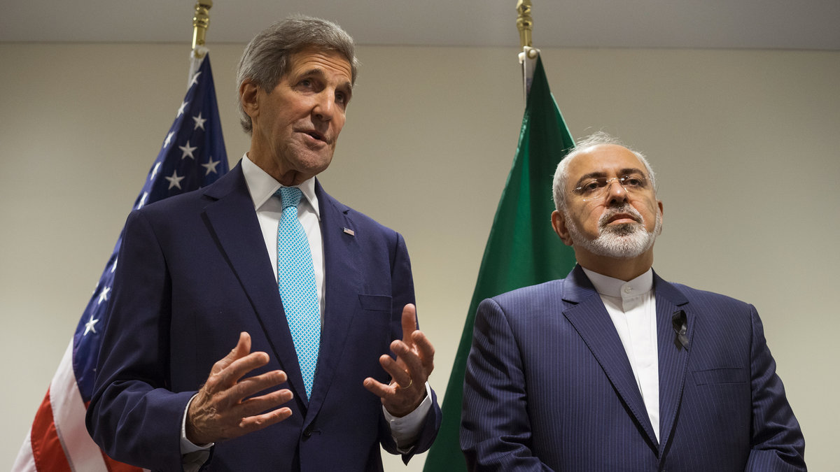 USA:s utrikesminister John Kerry tillsammans med sin iranske kollega Mohammad Javad Zarif. 