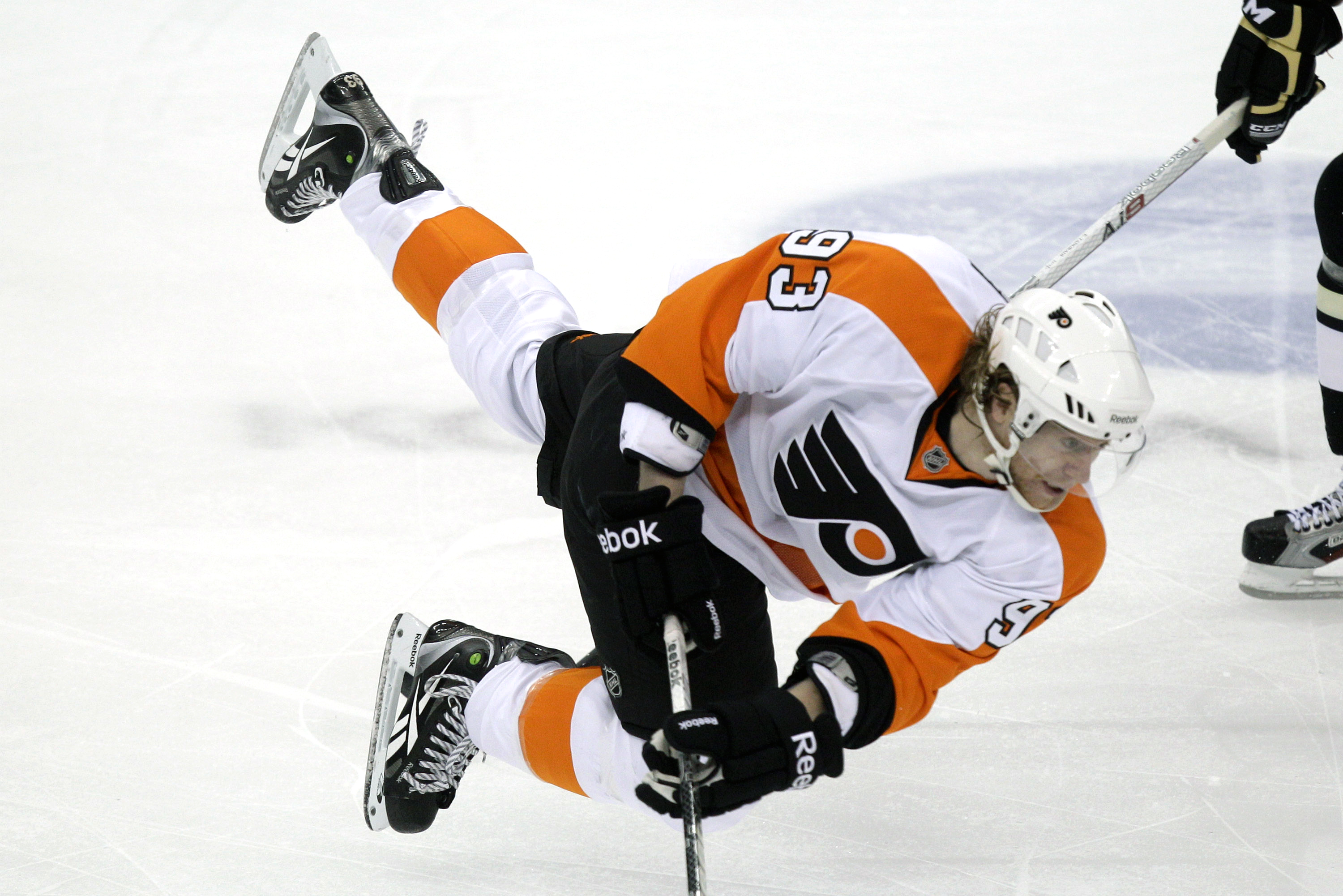 Flyers betydligt yngre tjeck, Jakub Voracek, har inte tackat nej, men är sliten efter en lång NHL-säsong.