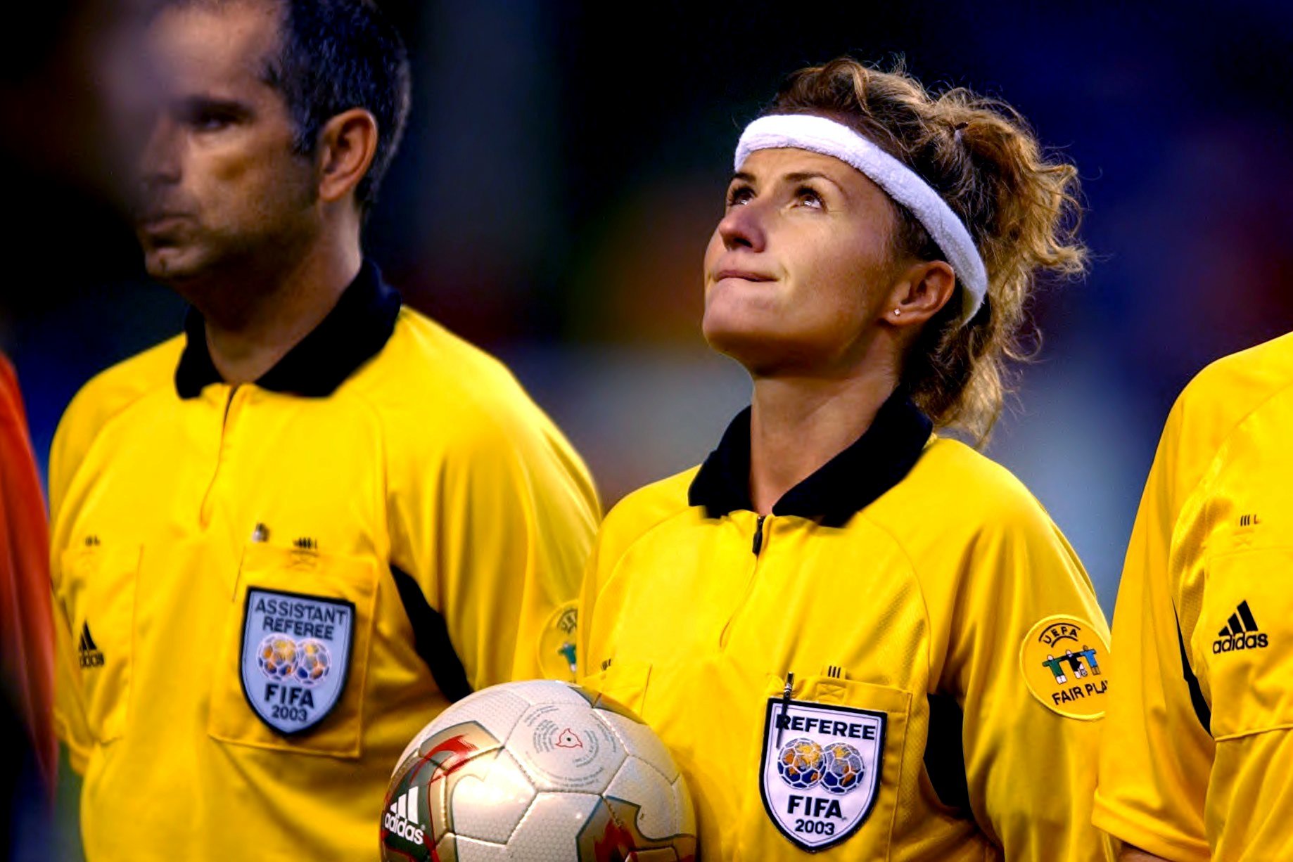 2003: Schweiziskan Nicole Petignat blev historisk då hon som första kvinna någonsin dömde en UEFA-cupmatch för män. AIK och isländska Fylkir spelade den ärofyllda matchen. 2003: Schweiziskan Nicole Petignat blev historisk då hon som första kvinna någonsin dömde en UEFA-cupmatch för män. AIK och isländska Fylkir spelade den ärofyllda matchen.