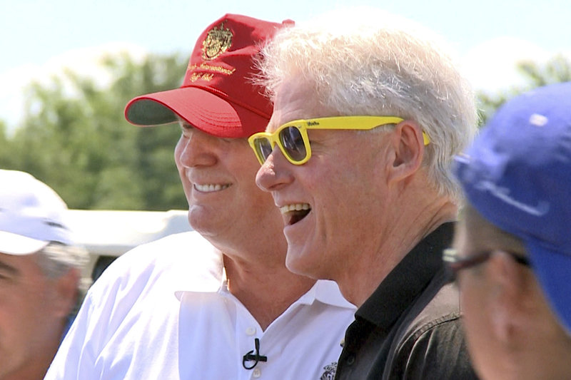 Donald Trump och Bill Clinton 20029. Foto: Ted Shaffrey/AP/TT