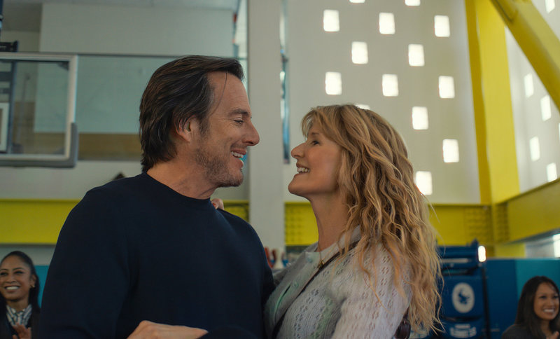 Will Arnett och Laura Dern i "Is this thing on?". Pressbild. 