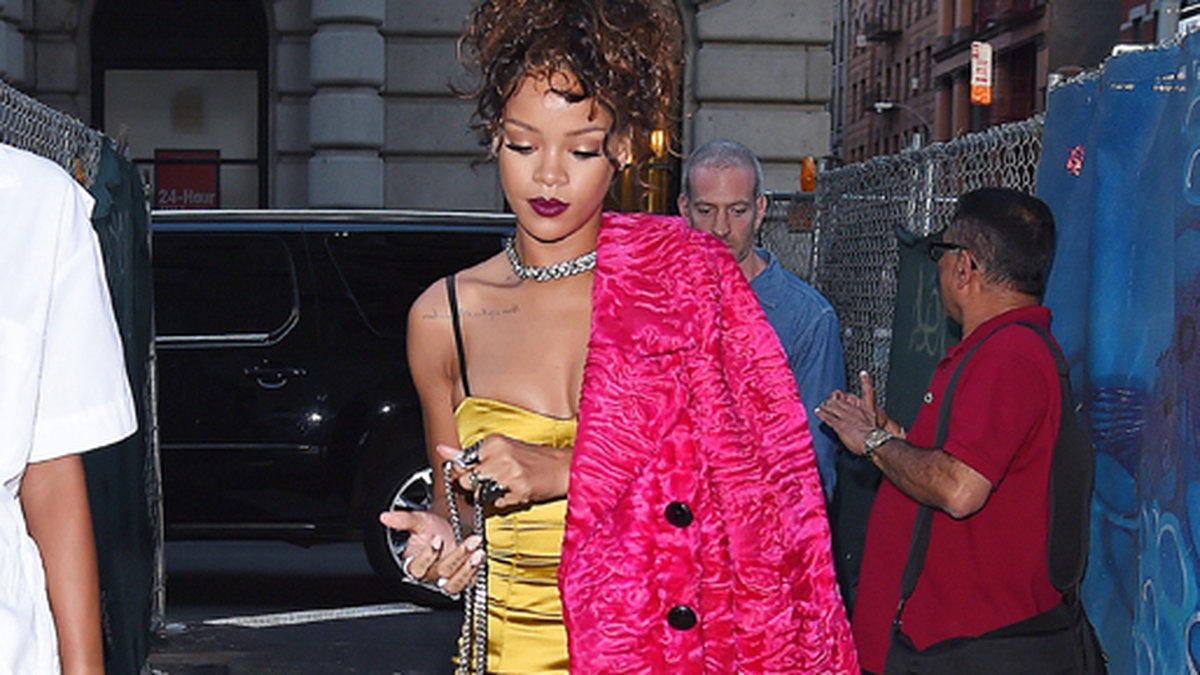 Rihanna fortsätter att imponera på modeveckan i New York. 