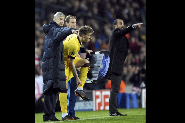 Två respekterade tränare dirigerar i Champions League-mötet mellan Arsenal och Barcelona. Pep Guardiola gick vinnande ur den striden. Två respekterade tränare dirigerar i Champions League-mötet mellan Arsenal och Barcelona. Pep Guardiola gick vinnande ur den striden.