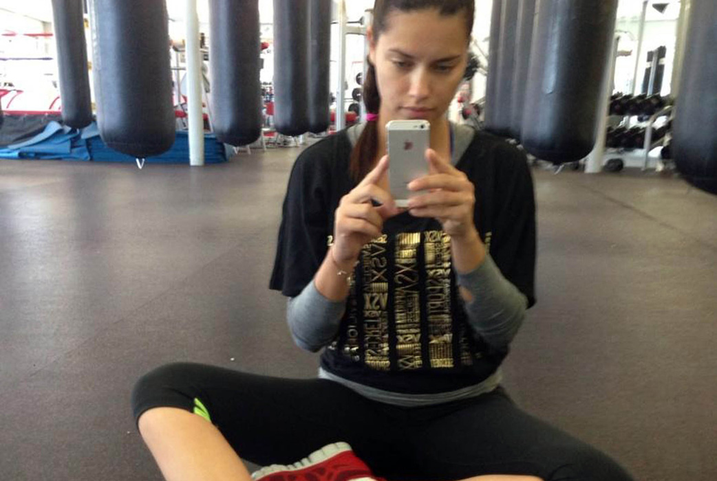 Adriana Lima på gymmet. Adriana Lima på gymmet.