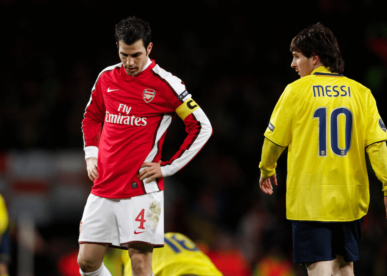 Messi mot Fabregas när han var lagkapten för Arsenal. Messi mot Fabregas när han var lagkapten för Arsenal.