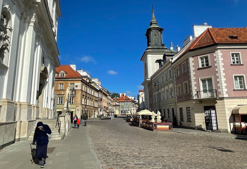 Kylig majmorgon i centrala Warszawa. Här kampanjar ytterhögern för ”Polen först” i presidentvalet.