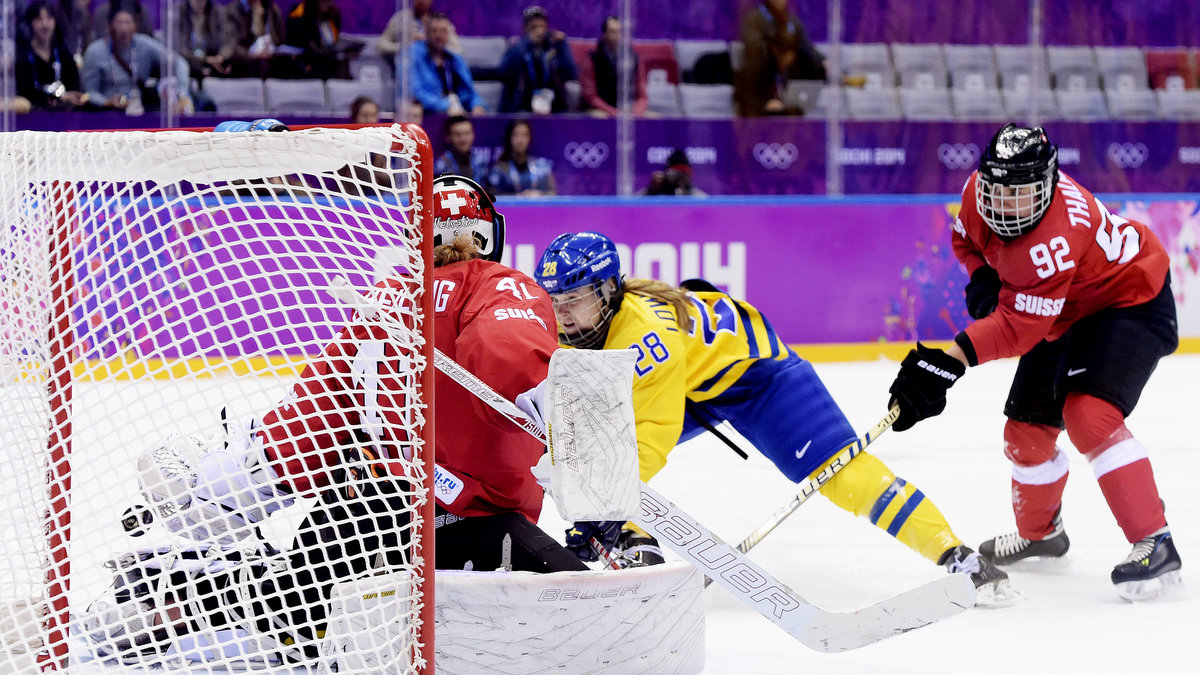 Michelle Löwenhielm gav Sverige ledningen med 1–0 efter 14 minuter.