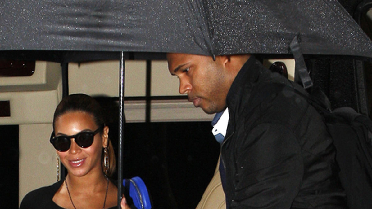 Beyoncé och Julius nära relation får Jay-Z att se rött.