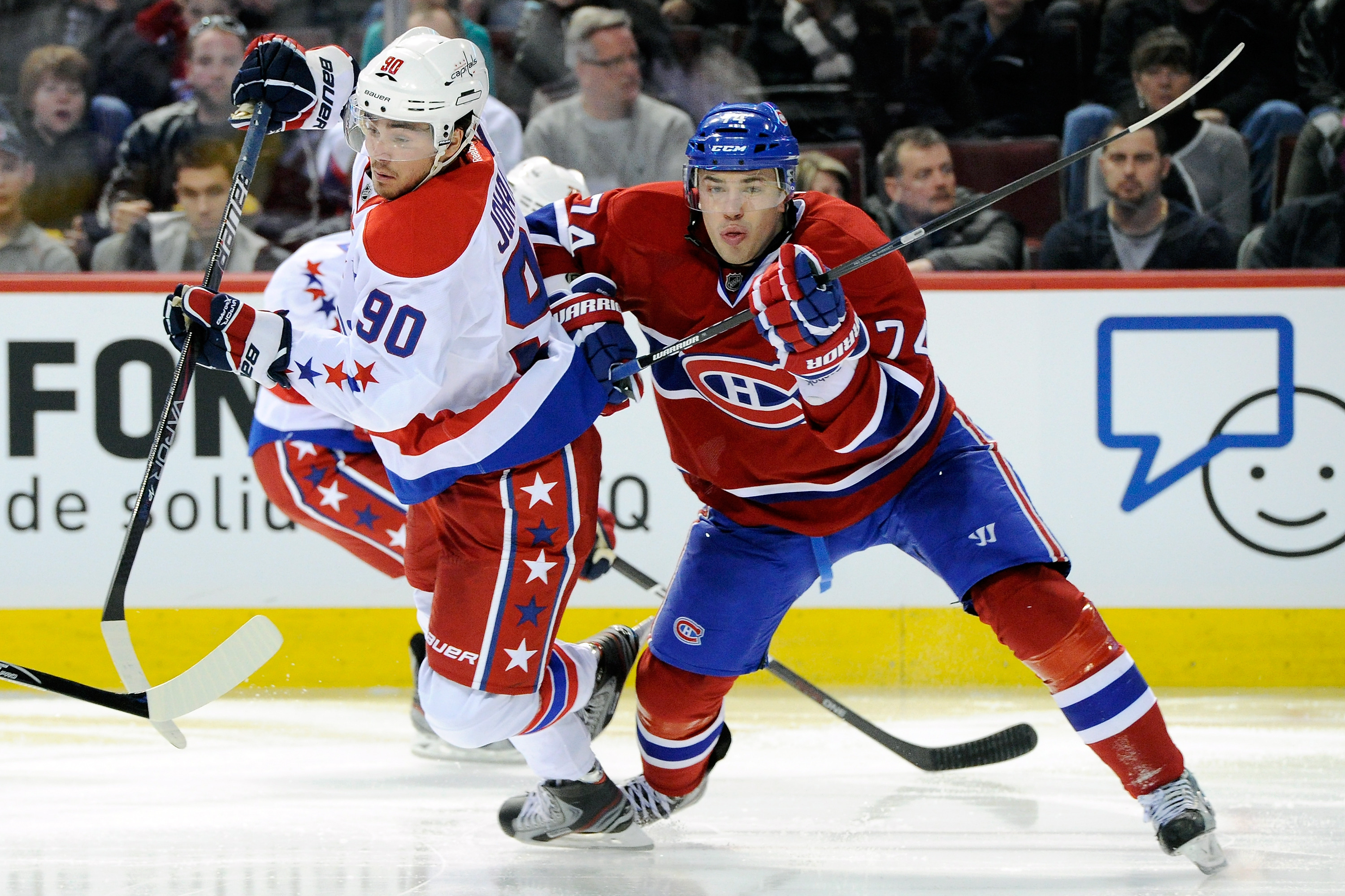 Alexei Emelin, till vardags i Montreal Canadiens, leder det stora starka ryska försvaret.