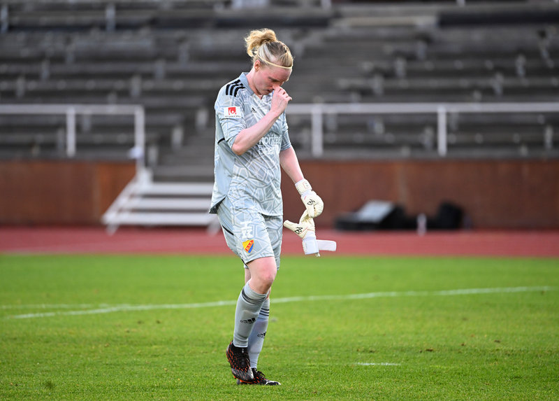 'Jag har lärt mig att det är större intresse än vad jag trodde kring damallsvenskan', säger Hedvig Lindahl. Arkivbild.
