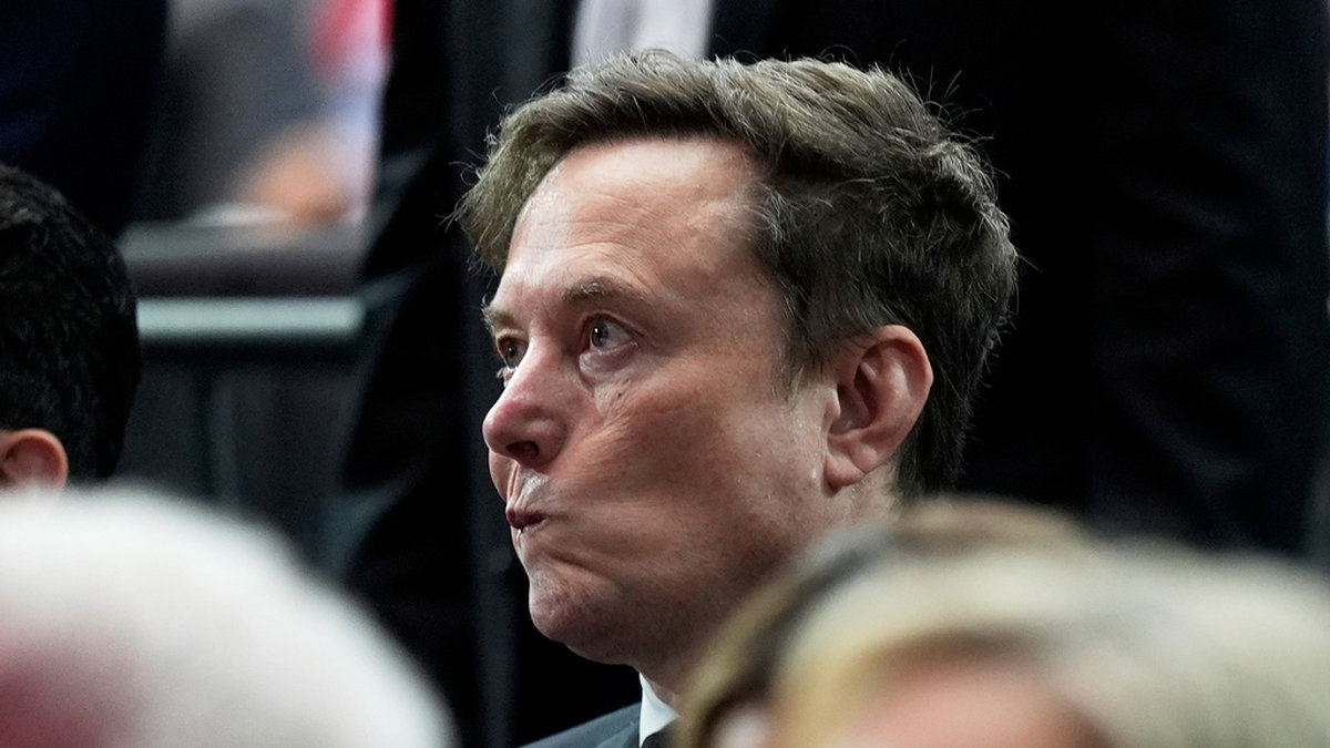 9 000 miljarder till Elon Musk från Tesla