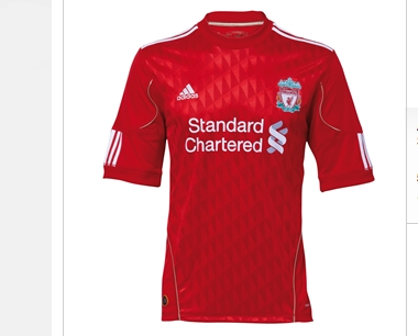 7. Liverpool. Liverpool fortsätter på den inslagna vägen med flimrande material. Även om det känns lite 80-tal så passar det grymt bra med det röda tyget. Man har lyckats med att få en modern touch på verket och det gör att Liverpool belönas med en fin pl 7. Liverpool. Liverpool fortsätter på den inslagna vägen med flimrande material. Även om det känns lite 80-tal så passar det grymt bra med det röda tyget. Man har lyckats med att få en modern touch på verket och det gör att Liverpool belönas med en fin pl