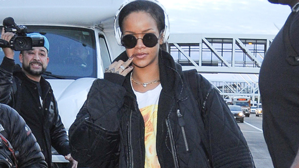 Rihanna på Los Angeles flygplats. 