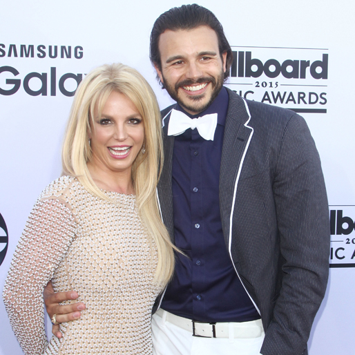 Förhållandet mellan Britney Spears och Charlie Ebersol tog slut den 22 juni. Paret hade då dejtat i åtta månader. Enligt källor till US Weekly så tog det slut eftersom Charlie var ihop med Britney av "fel anledningar".
