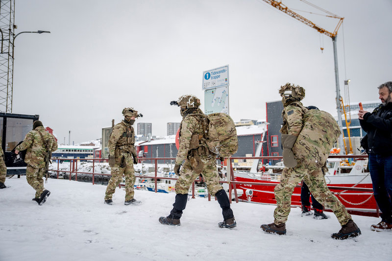 Danska soldater landstiger i Nuuk, Grönland. Foto: Mads Claus Rasmussen Ritzau/AP/TT