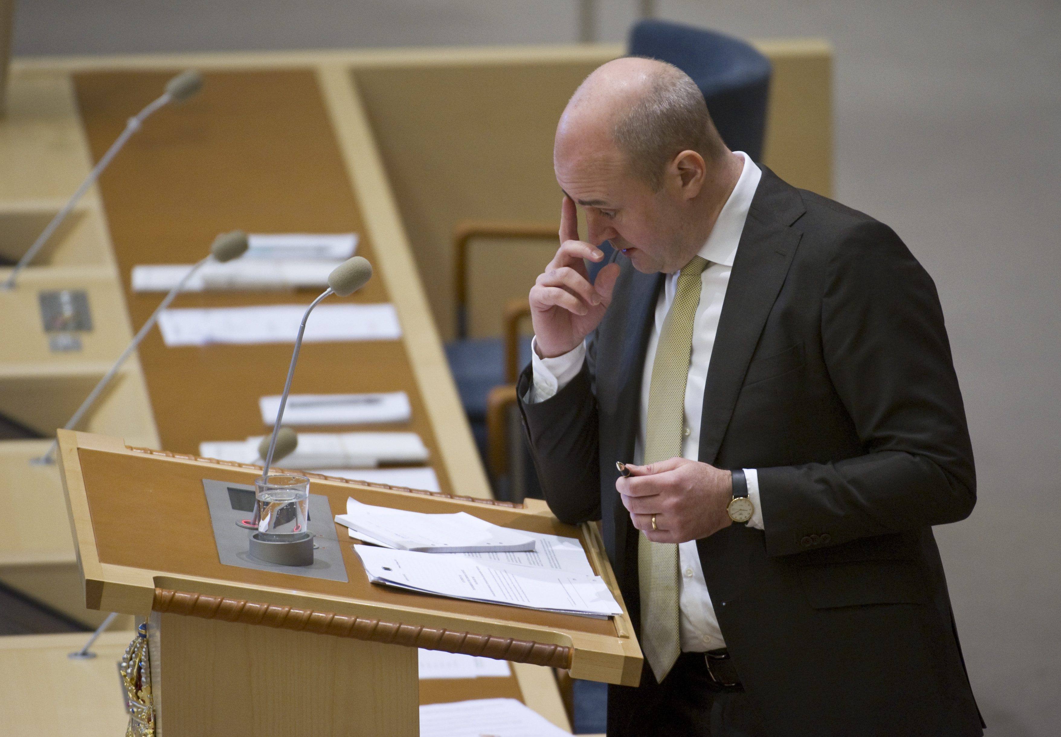 Reinfeldts Moderaterna tappar samtidigt 3,6 procentenheter.