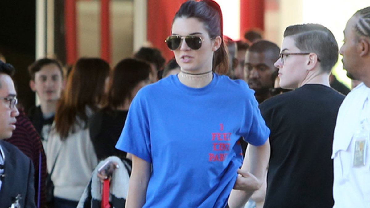 Kendall Jenner ser lätt missnöjd ut i Beverly Hills.