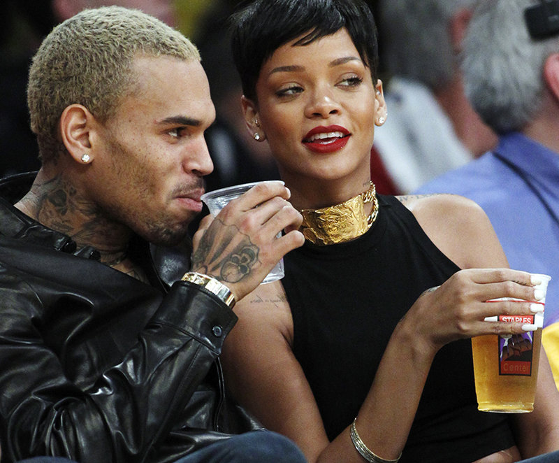 Chris Brown misshandlade flickvännen Rihanna. Chris Brown misshandlade flickvännen Rihanna.