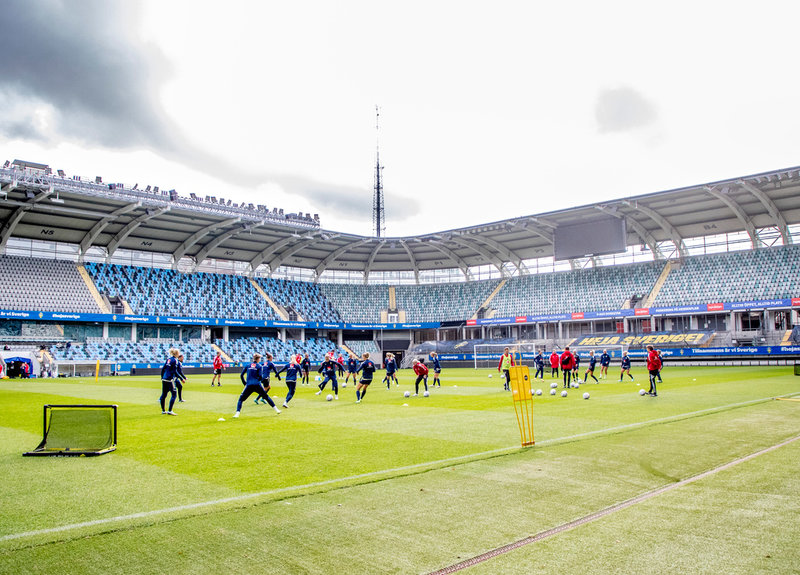 Landslaget tränar inför landskampen på Gamla Ullevi.