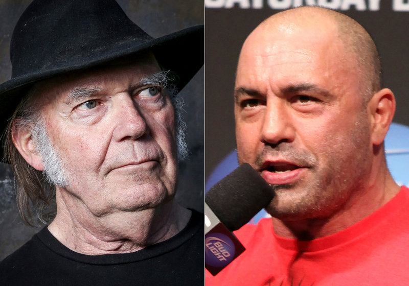 Neil Young protesterade mot att poddaren Joe Rogan får sprida desinformation på Spotify. Arkivbild.
