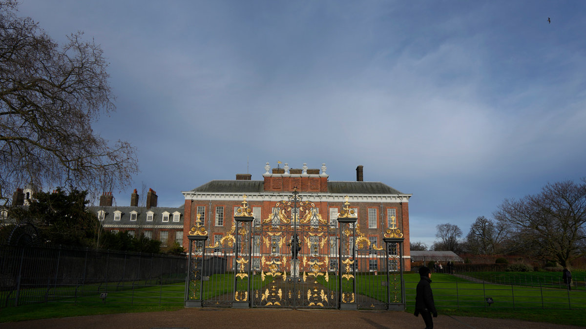 Kungliga residensen Kensington Palace i London, där bland annat tronarvingen prins William bor med sin hustru, prinsessan Kate. Arkivbild.