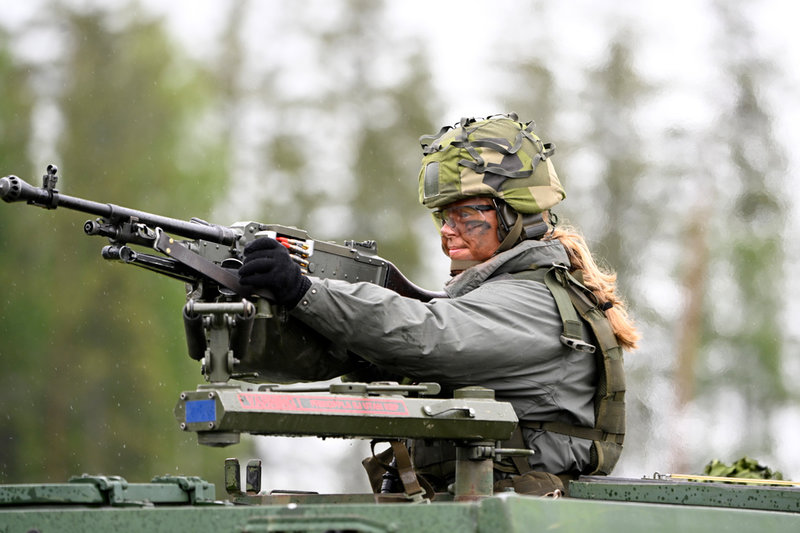 K-pistskytt tillhörande hemvärnet under flygvapnets luftförsvarsövning.