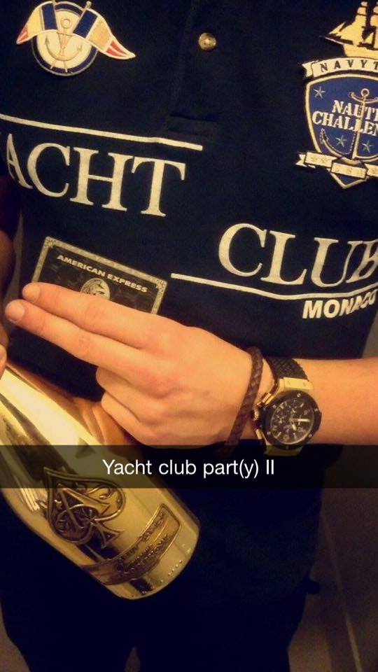 Eller så går man på party. Eller så går man på party.