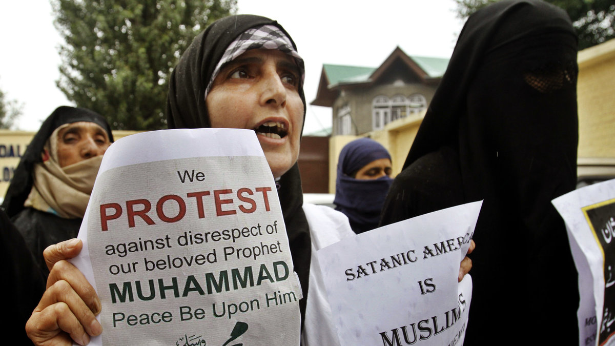 Muslimer världen över protesterade mot filmen.