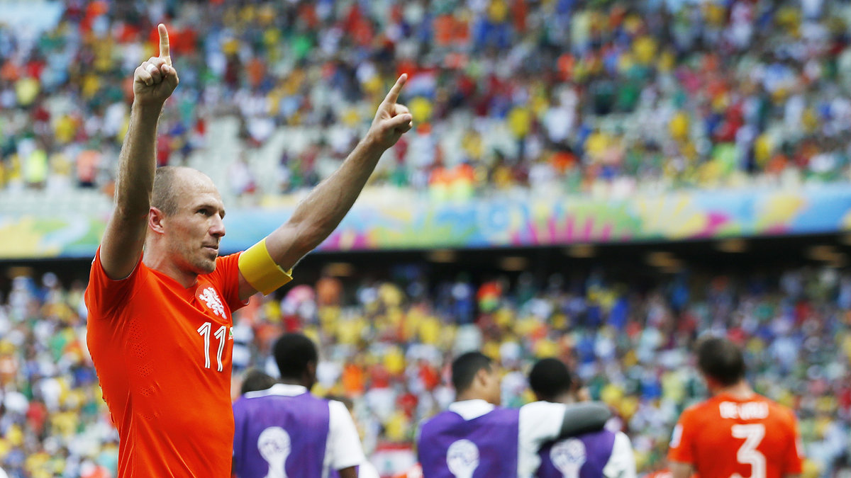 Arjen Robben fixade straffen – om det nu var straff?