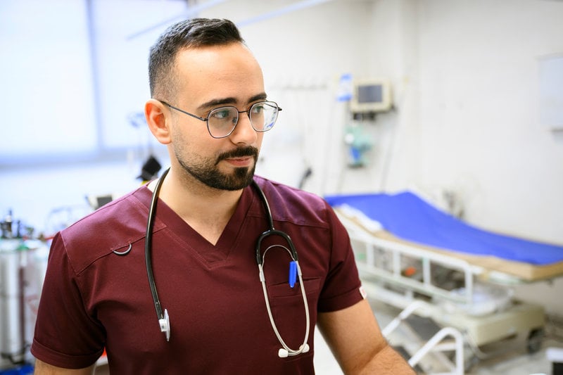 Izuddin Rawashdeh är läkare på Läkare utan gränsers rehabiliteringsklinik i Amman.