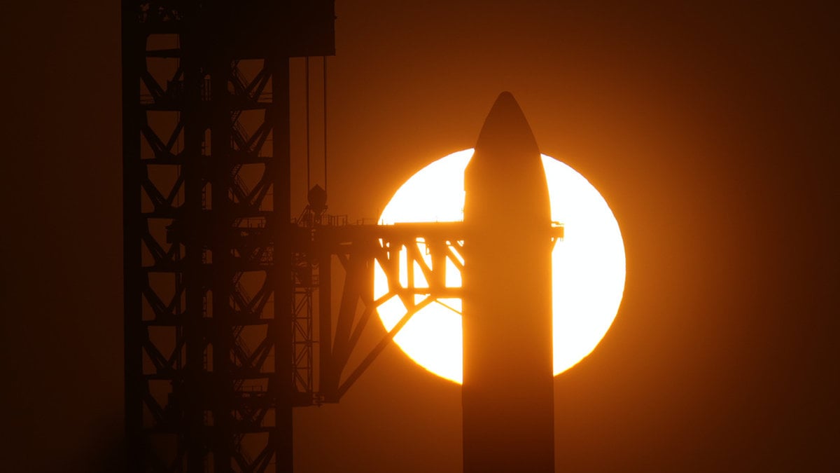 Elon Musks jätteraket uppskjuten