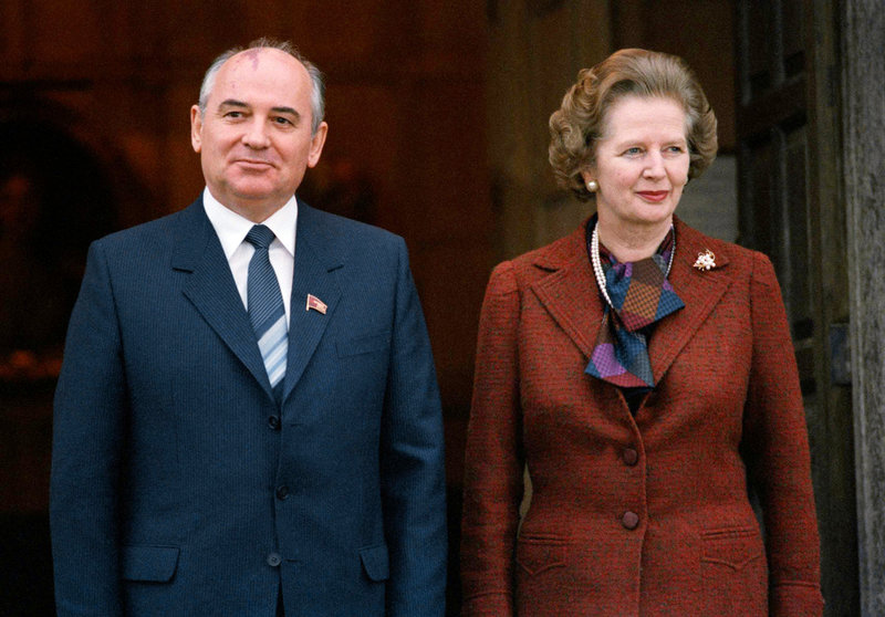 Michail Gorbatjov tillsammans med Storbritanniens dåvarande premiärminister Margaret Thatcher. Bild från London 1984.