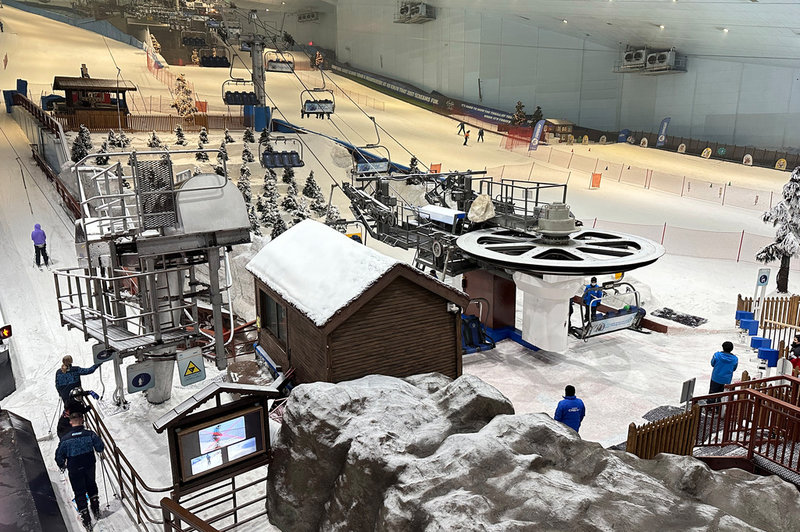 Ski Dubai är en konstgjord vintervärld – i öknen.