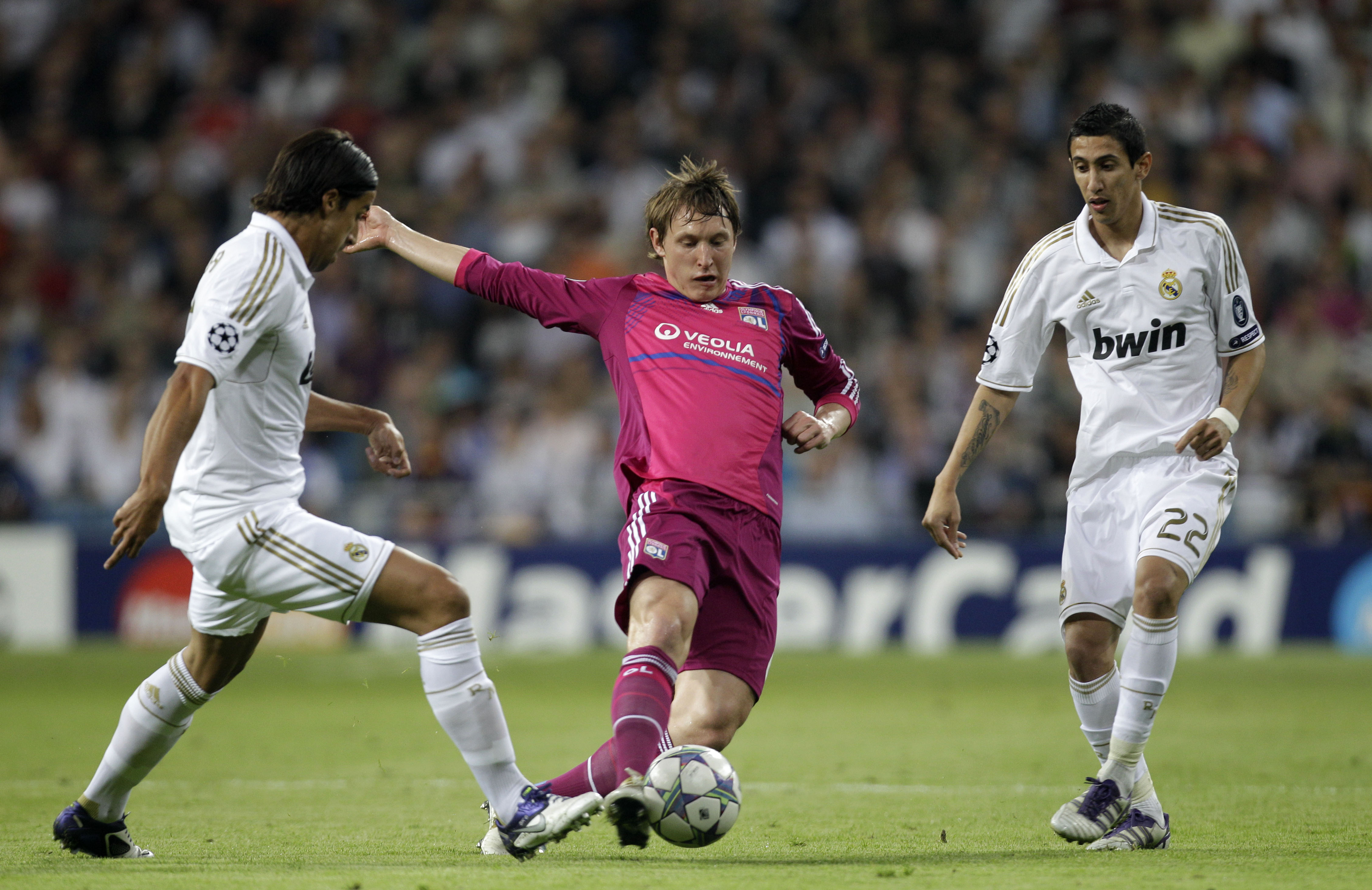 Kim Källström hade ingen chans mot Real Madrids stjärnor.
