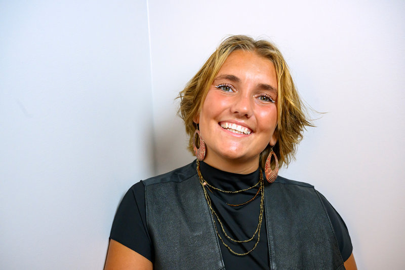 Nora Lundmark fick lämna tävlingen, tillsammans med Allan Ismail.