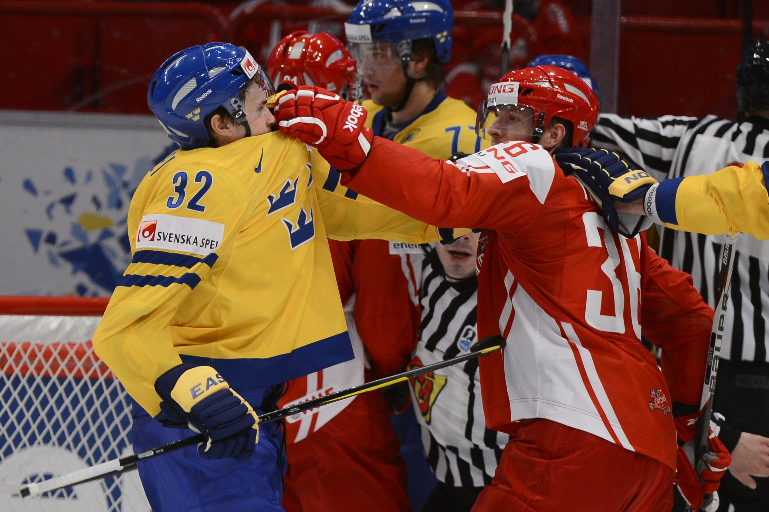 Marcus Krüger, +++. Ligger bakom mycket, två assist mo danskarna. Marcus Krüger, +++. Ligger bakom mycket, två assist mo danskarna.