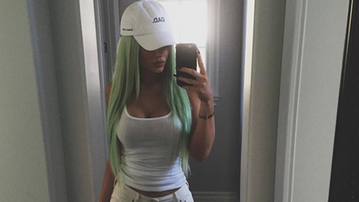 Kylie Jenner har fått över en miljon nya följare på en vecka och firar det med en selfie. 