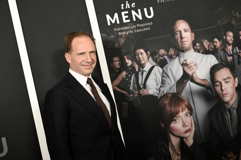 Ralph Fiennes, som spelar mästerkocken Slowik, på världspremiären för 'The menu' i New York.