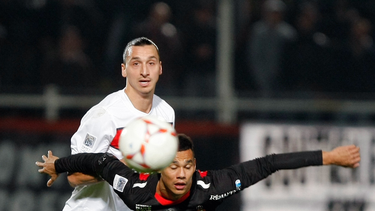 Zlatan slet - till ingen nytta. Det blev förlust mot Nice i kväll.