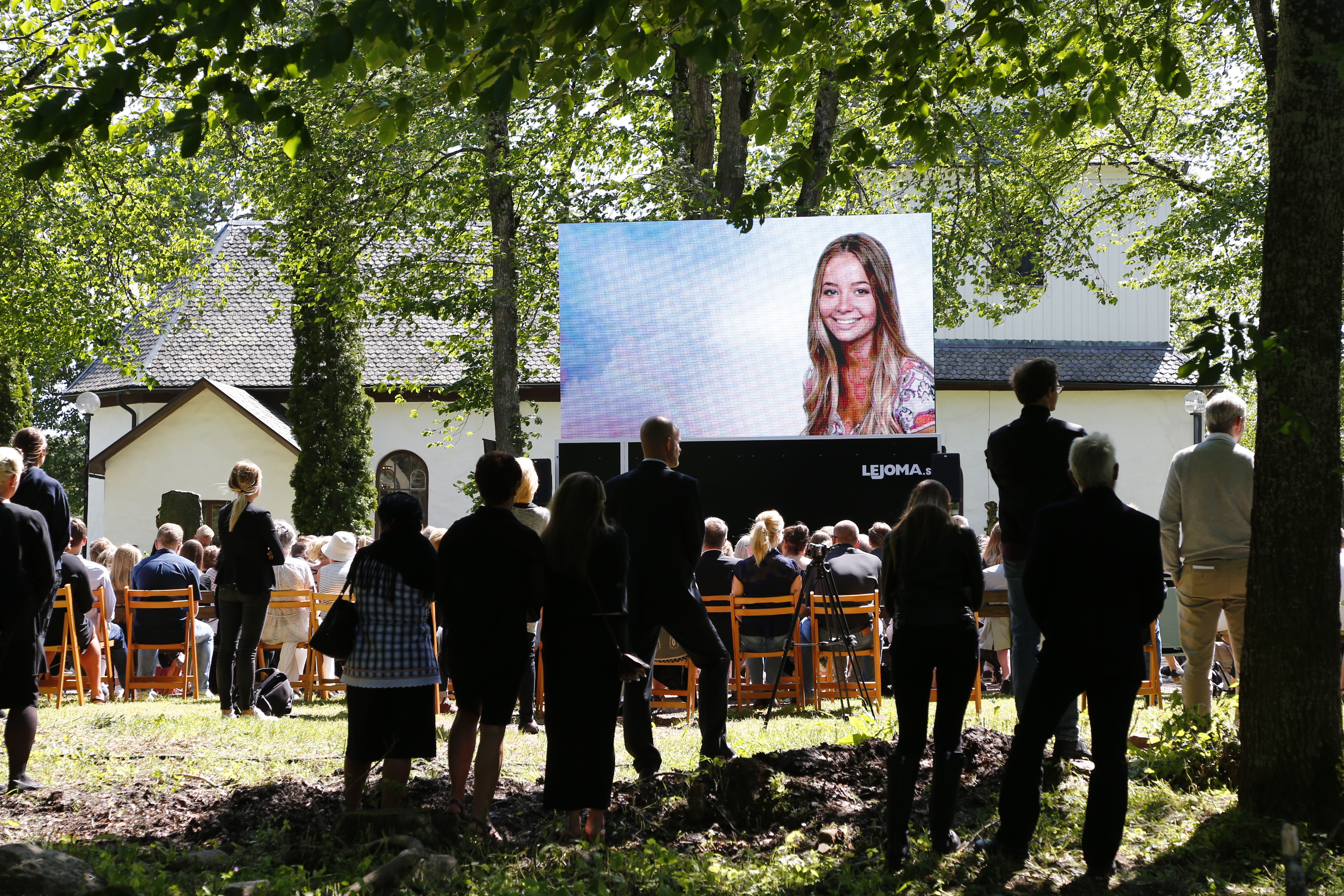 Göta hovrätt fastställer livstidsdomen mot Nerijus Bilevicius för mordet på Lisa Holm. Göta hovrätt fastställer livstidsdomen mot Nerijus Bilevicius för mordet på Lisa Holm.