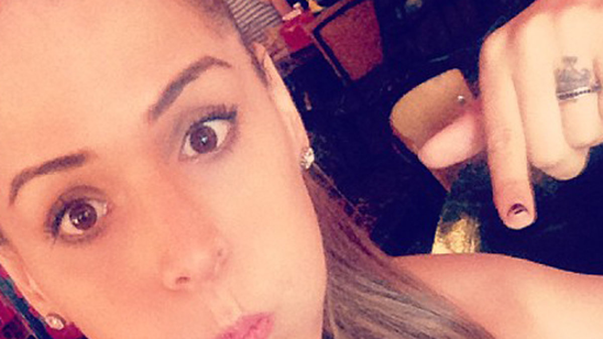 På sin Instagram bjuder Carmen sina tusentals följare på inspirerande selfies. 