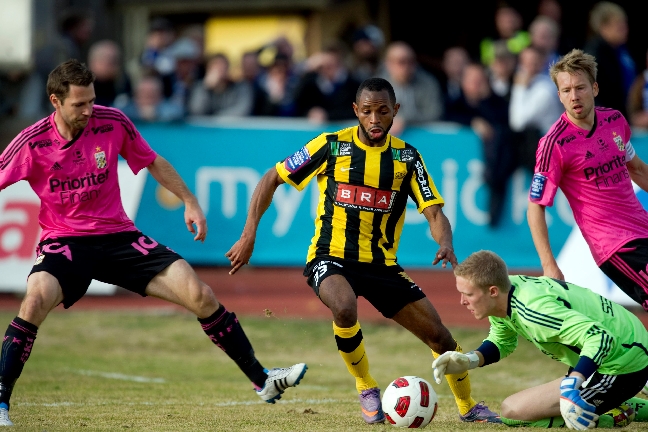 Makondele var en av matchens bästa lirare. Makondele var en av matchens bästa lirare.